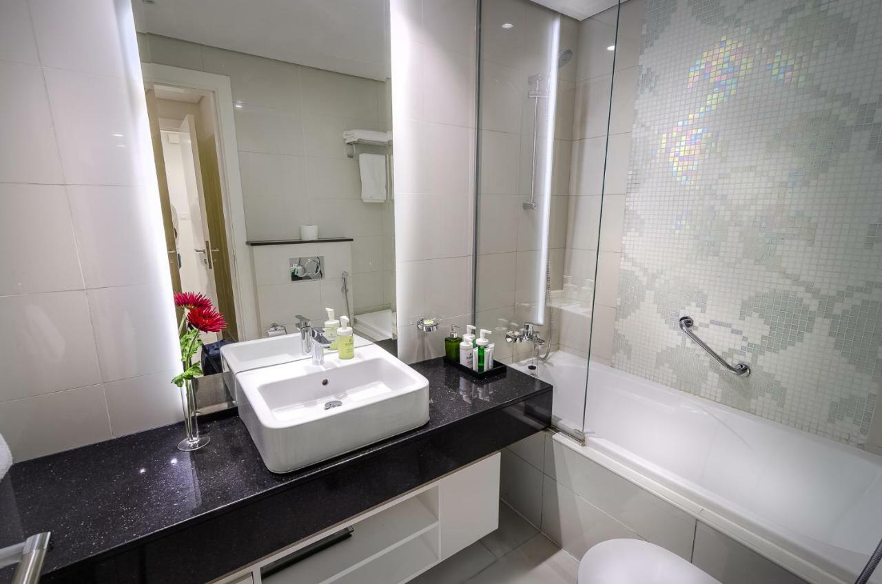 Waterfront Downtown- Damac Maison Canal View 두바이 외부 사진